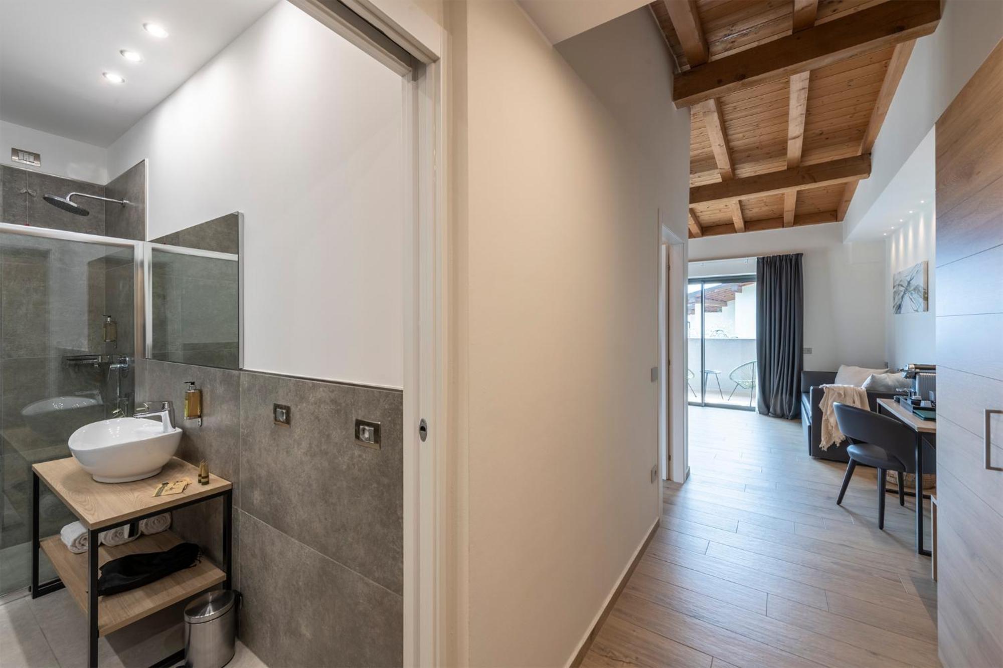 Evo Suites Apartments Limone sul Garda Habitación foto